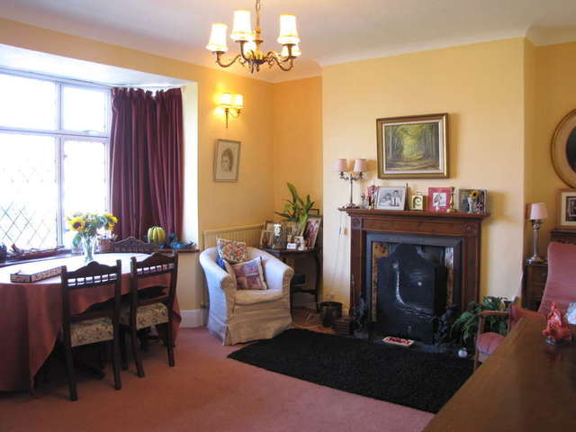  Image of 4 bedroom Detached house for sale in Hilltop Crescent Portsmouth PO6 at Cosham Portsmouth Hampshire, PO6 1BB