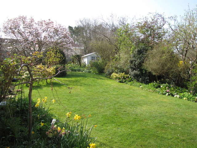  Image of 4 bedroom Detached house for sale in Hilltop Crescent Portsmouth PO6 at Cosham Portsmouth Hampshire, PO6 1BB