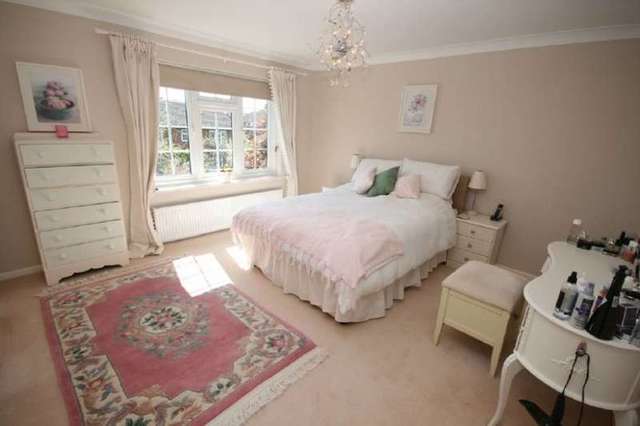  Image of 4 bedroom Detached house for sale in Cotefield Drive Leighton Buzzard LU7 at Leighton Buzzard Beds. Heath and Reach, LU7 3DN