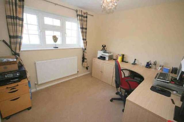  Image of 4 bedroom Detached house for sale in Cotefield Drive Leighton Buzzard LU7 at Leighton Buzzard Beds. Heath and Reach, LU7 3DN