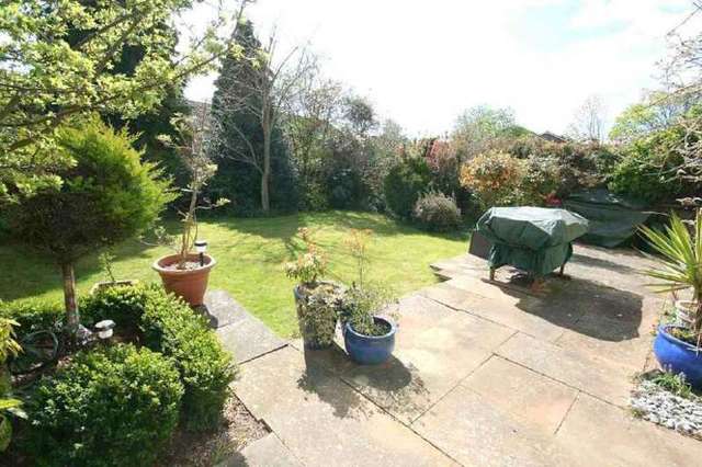  Image of 4 bedroom Detached house for sale in Cotefield Drive Leighton Buzzard LU7 at Leighton Buzzard Beds. Heath and Reach, LU7 3DN