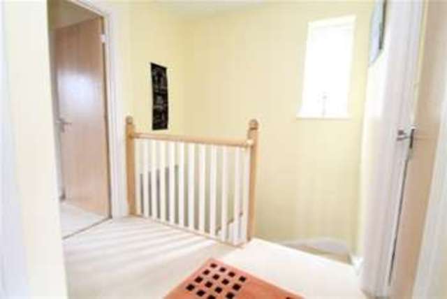  Image of 3 bedroom Terraced house to rent in Chandos Gardens Coulsdon CR5 at Coulsdon, CR5 1HW