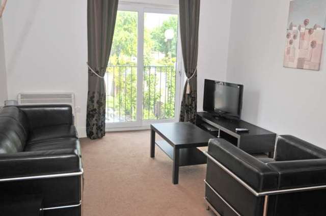  Image of 2 bedroom Apartment to rent in Town Mead Crawley RH11 at Highfield House Town Mead West Green Crawley, RH11 7EH