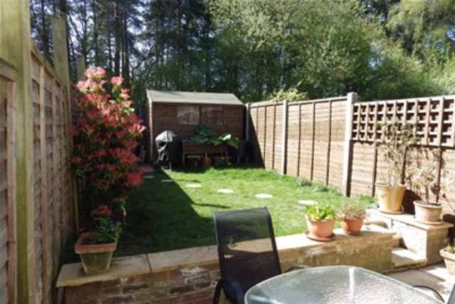  Image of 2 bedroom Detached house to rent in Crofton Close Bracknell RG12 at Bracknell, RG12 0UT