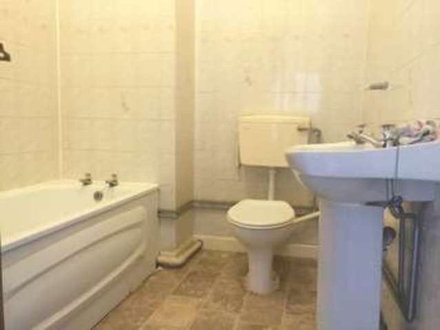  Image of 1 bedroom Flat to rent in Cross Street Willenhall WV13 at Cross Street  Willenhall, WV13 1PG