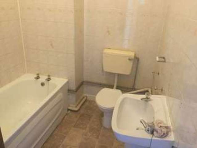  Image of 1 bedroom Flat to rent in Cross Street Willenhall WV13 at Cross Street  Willenhall, WV13 1PG