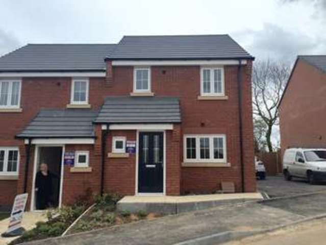 Image of 3 bedroom Semi-Detached house to rent in Crowson Close Shepshed Loughborough LE12 at Crowson Close  Shepshed, LE12 9FD