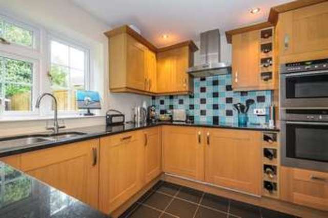  Image of 4 bedroom Detached house to rent in Westbury Close Crowthorne RG45 at Westbury Close Crowthorne Crowthorne, RG45 6NL