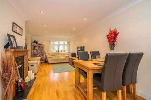  Image of 4 bedroom Detached house to rent in Westbury Close Crowthorne RG45 at Westbury Close Crowthorne Crowthorne, RG45 6NL