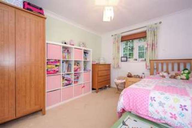  Image of 4 bedroom Detached house to rent in Westbury Close Crowthorne RG45 at Westbury Close Crowthorne Crowthorne, RG45 6NL