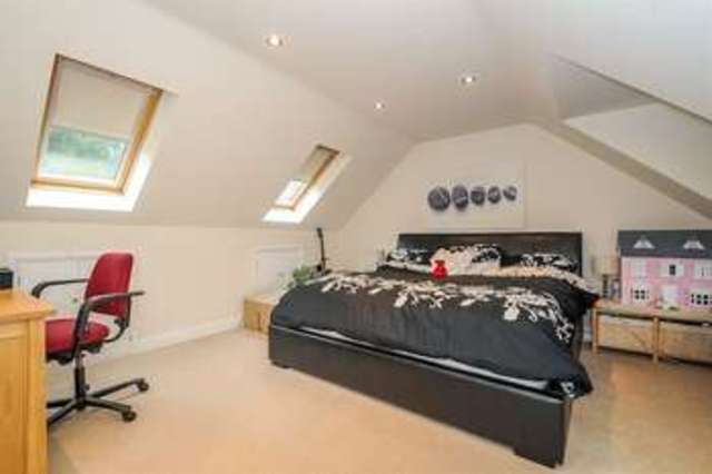  Image of 4 bedroom Detached house to rent in Westbury Close Crowthorne RG45 at Westbury Close Crowthorne Crowthorne, RG45 6NL