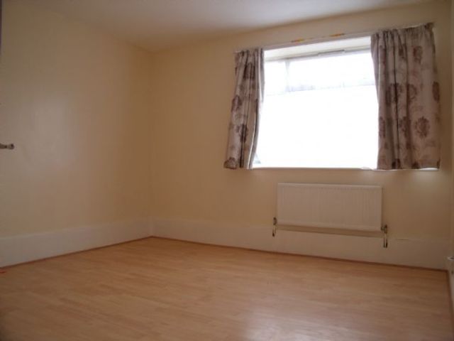  Image of 2 bedroom Detached house to rent in Sumner Gardens Croydon CR0 at Croydon, CR0 3LP