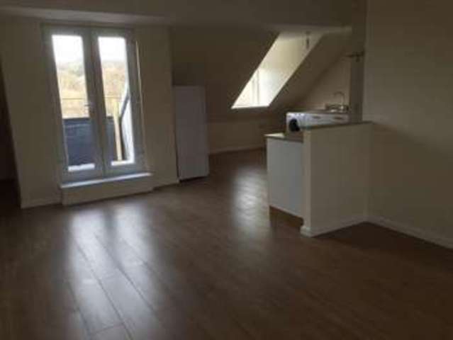  Image of 4 bedroom Flat to rent in Daniel Hill Mews Sheffield S6 at Daniel Hill Street Walkley Sheffield, S6 3JJ