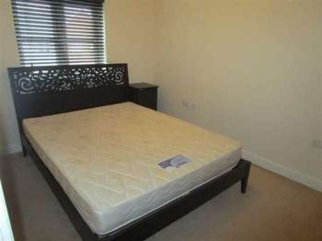  Image of 3 bedroom Property to rent in Dariel Close Slough SL1 at Dariel Close Cippenham Cippenham, SL1 5FH