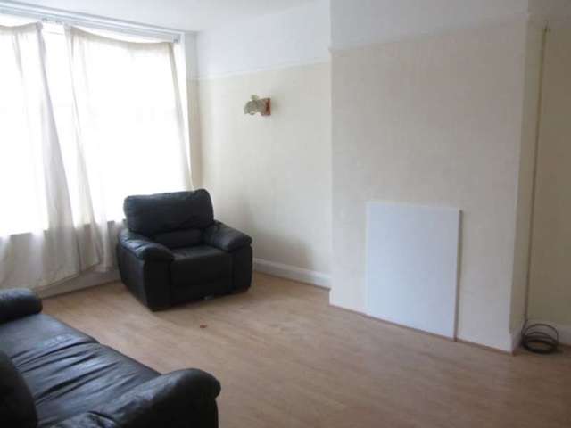  Image of 3 bedroom Terraced house to rent in Davidson Road Addiscombe Croydon CR0 at Davidson Road  Croydon, CR0 6DR