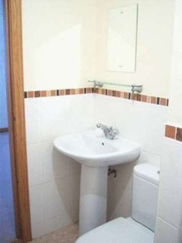  Image of 2 bedroom Flat to rent in Deas