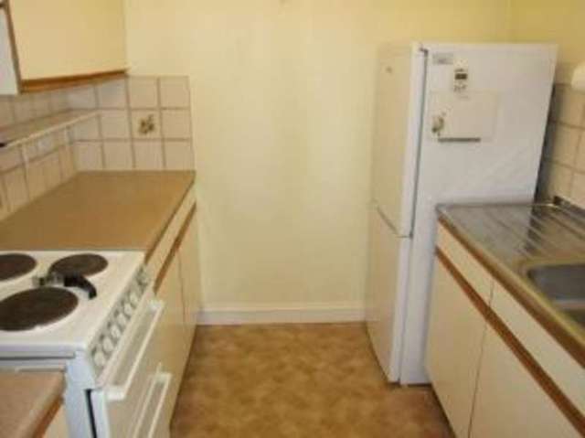  Image of 1 bedroom Flat for sale in Delves Close Ringmer Lewes BN8 at Delves Close Lewes Ringmer, BN8 5EW