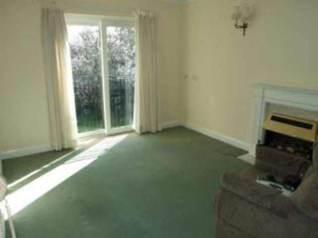  Image of 1 bedroom Flat for sale in Delves Close Ringmer Lewes BN8 at Delves Close Lewes Ringmer, BN8 5EW