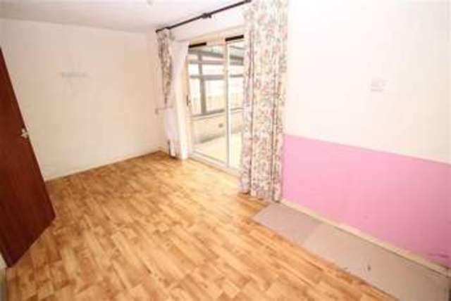  Image of 1 bedroom Property for sale in Denbeck Wood Eastleaze Swindon SN5 at Denbeck Wood Swindon Swindon, SN5 7EL