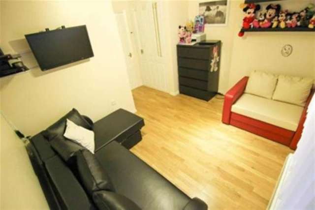  Image of 1 bedroom Flat to rent in Desdemona Avenue Heathcote Warwick CV34 at Warwick, CV34 6FX