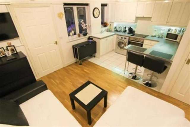  Image of 1 bedroom Flat to rent in Desdemona Avenue Heathcote Warwick CV34 at Warwick, CV34 6FX