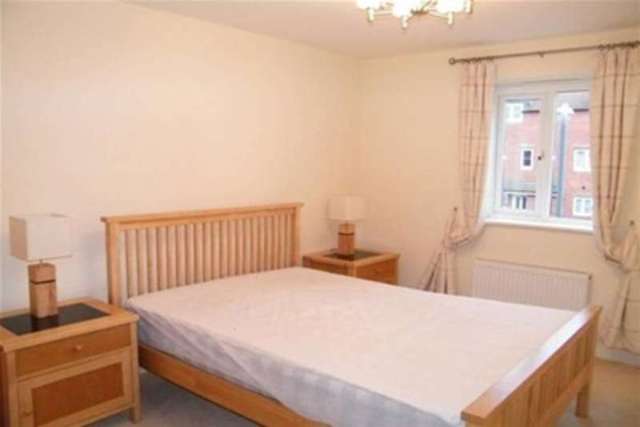  Image of 2 bedroom Flat to rent in Dickens Close Stratford-upon-Avon CV37 at Stratford-upon-Avon, CV37 7PT