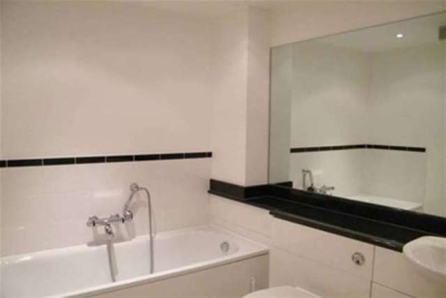  Image of 2 bedroom Flat to rent in Dickens Close Stratford-upon-Avon CV37 at Stratford-upon-Avon, CV37 7PT