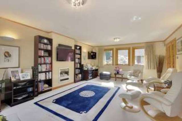  Image of 4 bedroom Detached house for sale in Domewood Copthorne Crawley RH10 at Domewood Copthorne Crawley, RH10 3HD