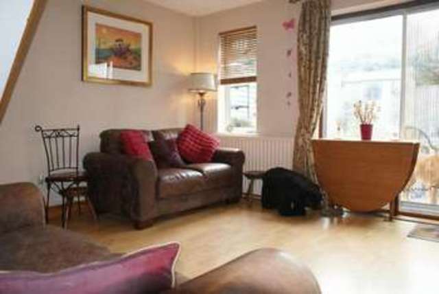  Image of 2 bedroom Terraced house to rent in Earlesfield Nailsea Bristol BS48 at Earlesfield Nailsea Bristol, BS48 4SG