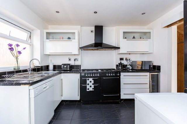  Image of 4 bedroom Semi-Detached house for sale in Eastwood Rise Eastwood Leigh-on-Sea SS9 at Eastwood Rise  Leigh-On-Sea, SS9 5BT