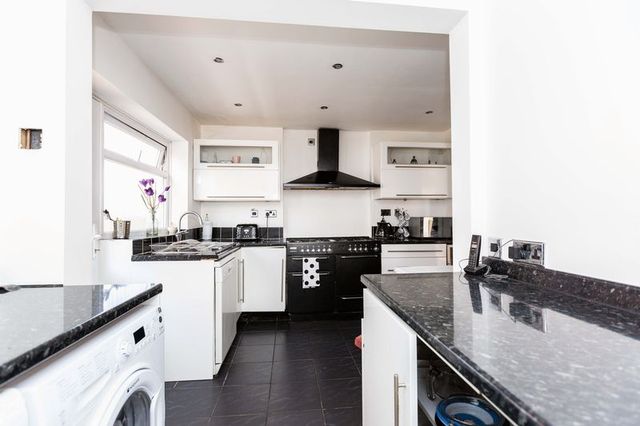  Image of 4 bedroom Semi-Detached house for sale in Eastwood Rise Eastwood Leigh-on-Sea SS9 at Eastwood Rise  Leigh-On-Sea, SS9 5BT