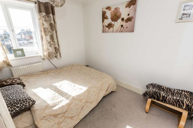  Image of 4 bedroom Semi-Detached house for sale in Eastwood Rise Eastwood Leigh-on-Sea SS9 at Eastwood Rise  Leigh-On-Sea, SS9 5BT