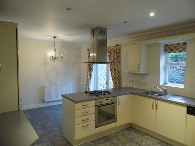  Image of 3 bedroom Terraced house to rent in Edreds Court Calne SN11 at Edreds Court  Calne, SN11 8BA