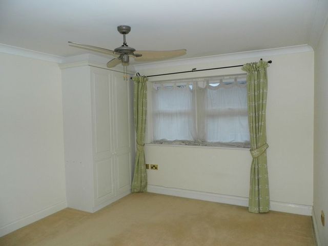  Image of 3 bedroom Terraced house to rent in Edreds Court Calne SN11 at Edreds Court  Calne, SN11 8BA