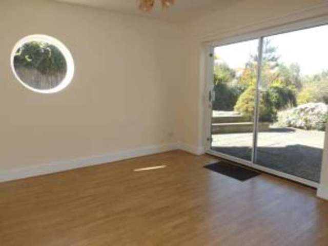  Image of 4 bedroom Detached house for sale in Edwards Lane Nottingham NG5 at Nottingham Nottinghamshire Arnold, NG5 6EQ