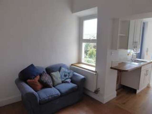  Image of 1 bedroom Flat to rent in Effingham Road St. Andrews Bristol BS6 at Effingham Road  Bristol, BS6 5AY