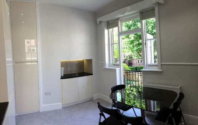  Image of 3 bedroom Flat to rent in Elgin Avenue London W9 at London, W9 1HT