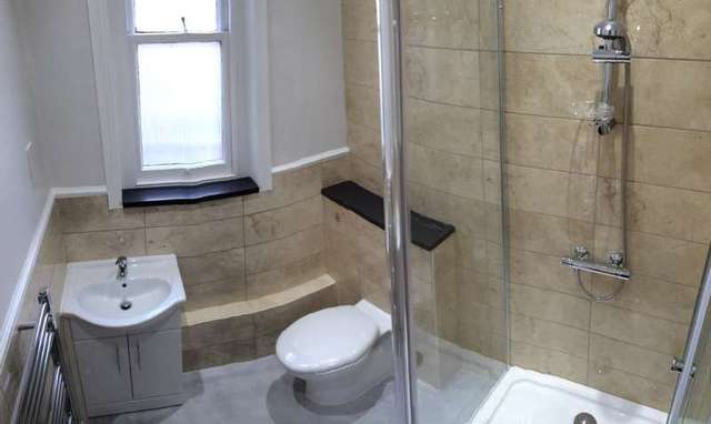  Image of 3 bedroom Flat to rent in Elgin Avenue London W9 at London, W9 1HT
