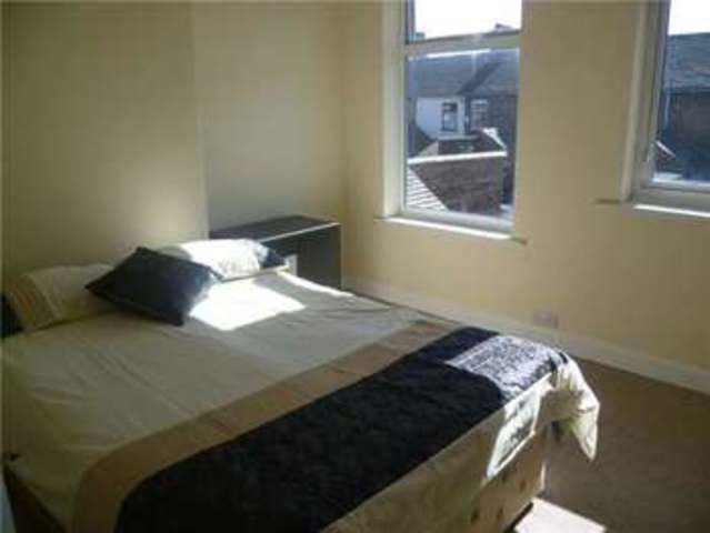  Image of 2 bedroom Terraced house to rent in Elgin Street Stoke-on-Trent ST4 at Elgin Street Shelton Stoke On Trent, ST4 2RD