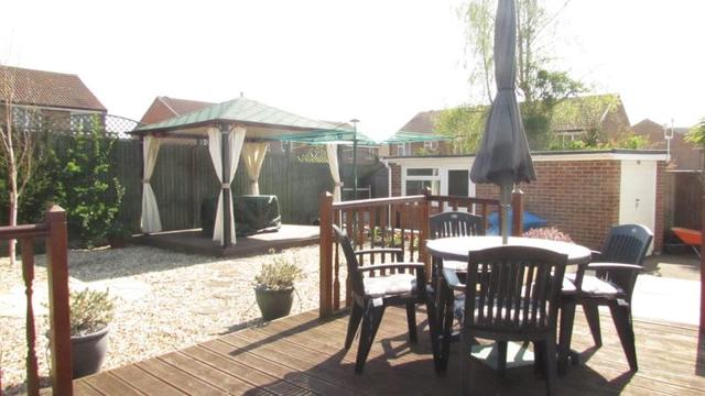  Image of 3 bedroom Detached house to rent in Encombe Close Poole BH12 at Poole  Wallisdown, BH12 4DD