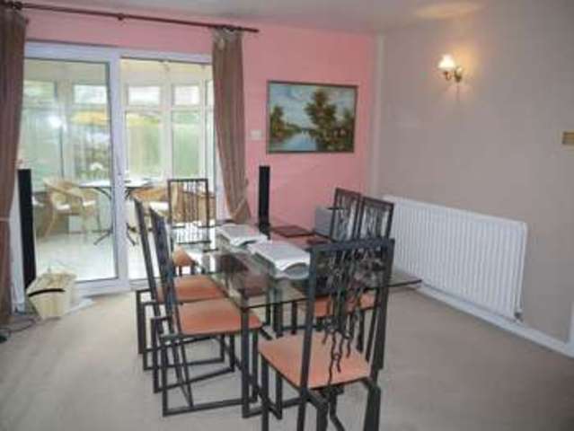  Image of 4 bedroom Detached house for sale in Evans Close Aylesbury HP21 at Evans Close  Aylesbury, HP21 9YA