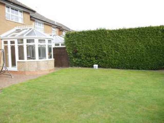  Image of 4 bedroom Detached house for sale in Evans Close Aylesbury HP21 at Evans Close  Aylesbury, HP21 9YA