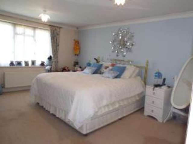  Image of 4 bedroom Detached house for sale in Farleigh Road Warlingham CR6 at Warlingham Surrey Warlingham, CR6 9EJ