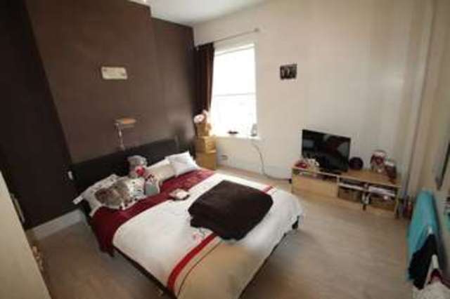  Image of 2 bedroom Terraced house for sale in Fenpark Road Fenton Stoke-on-Trent ST4 at Fenpark Road Fenton Stoke-On-Trent, ST4 3JT