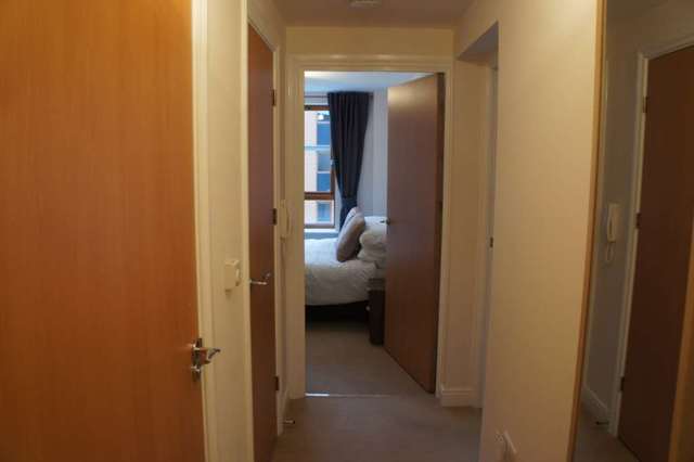  Image of 1 bedroom Apartment to rent in Commonwealth Drive Crawley RH10 at Finlay Court Three Bridges Crawley, RH10 1AJ