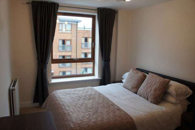  Image of 1 bedroom Apartment to rent in Commonwealth Drive Crawley RH10 at Finlay Court Three Bridges Crawley, RH10 1AJ