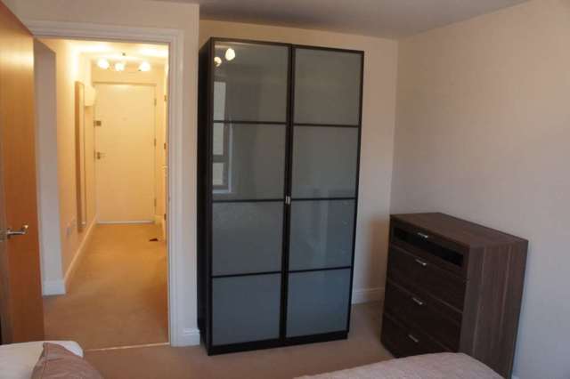  Image of 1 bedroom Apartment to rent in Commonwealth Drive Crawley RH10 at Finlay Court Three Bridges Crawley, RH10 1AJ