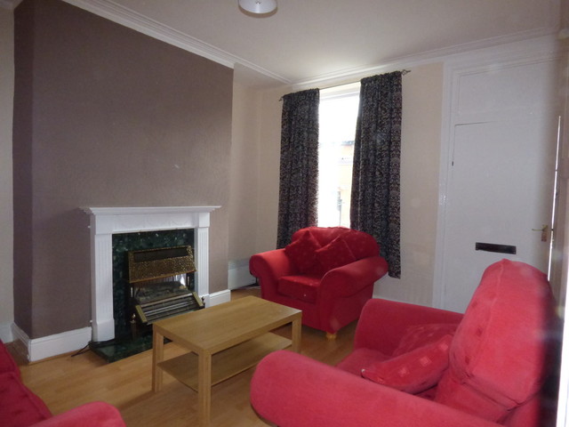  Image of 2 bedroom Terraced house to rent in Firth Mount Beeston Leeds LS11 at Firth Mount Beeston Leeds, LS11 7HP