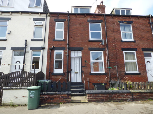  Image of 2 bedroom Terraced house to rent in Firth Mount Beeston Leeds LS11 at Firth Mount Beeston Leeds, LS11 7HP