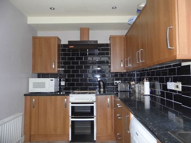  Image of 4 bedroom Semi-Detached house for sale in Galpins Road Thornton Heath CR7 at Galpins Road  THORNTON HEATH, CR7 6ED